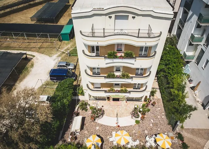 Promenade Apartmanhotel 4*